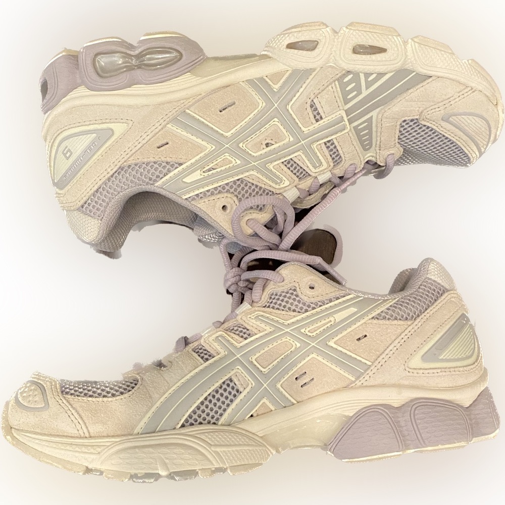 Asics Gel Nimbus 9 oyster grey/birch Womens size 8.5